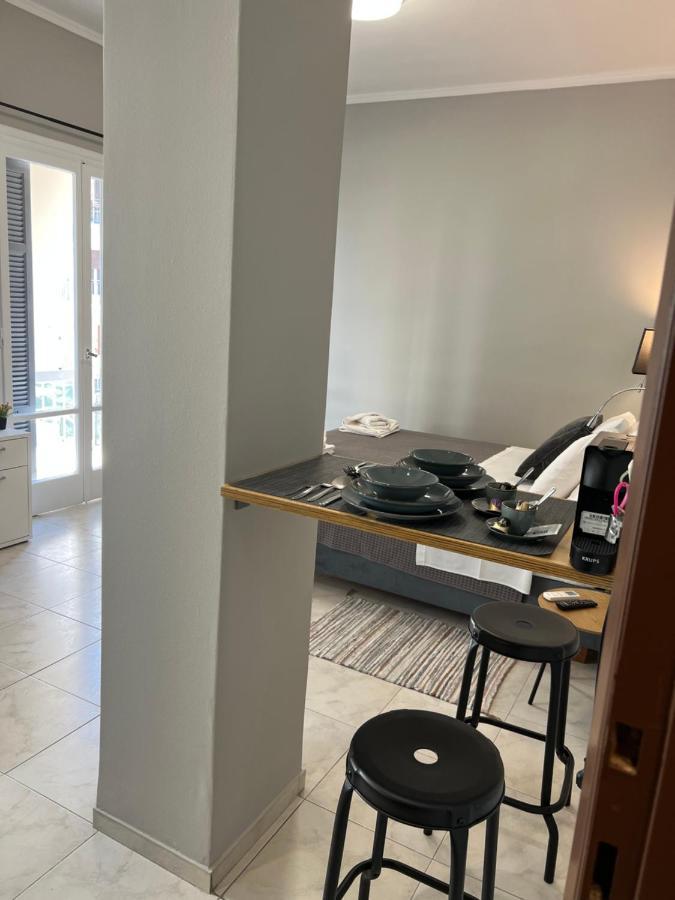 Living Near Acropolis By Sylvia Staikou At Nikis Str Apartamento Atenas Exterior foto